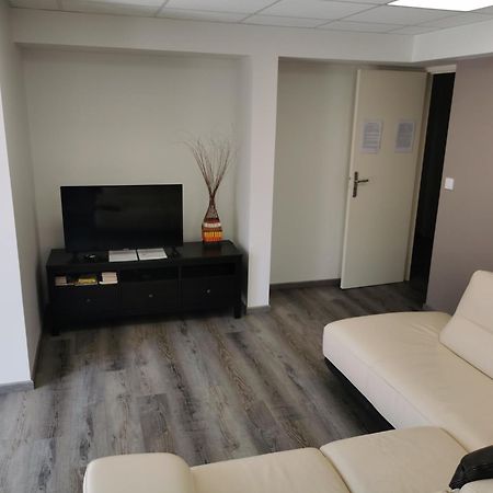 Villa Logement Spacieux Rez-De-Chaussee, Jardin, Stationnement Devant, A 5 Minutes A Pied Du Centre De Sarlat Exterior foto